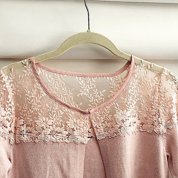 HP🎉NAF NAF PINK CARDIGAN SWEATER•Single top button with floral lace trim Size S - Picture 4 of 11